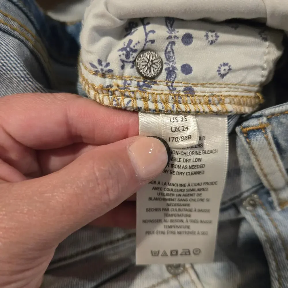 Free People We the Free Curvy jeans sz 35 light wash